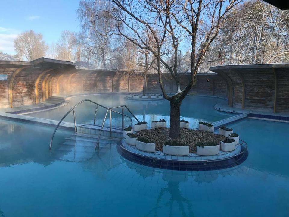 Het Vezer Apartmanhotel Komárom Exterior foto