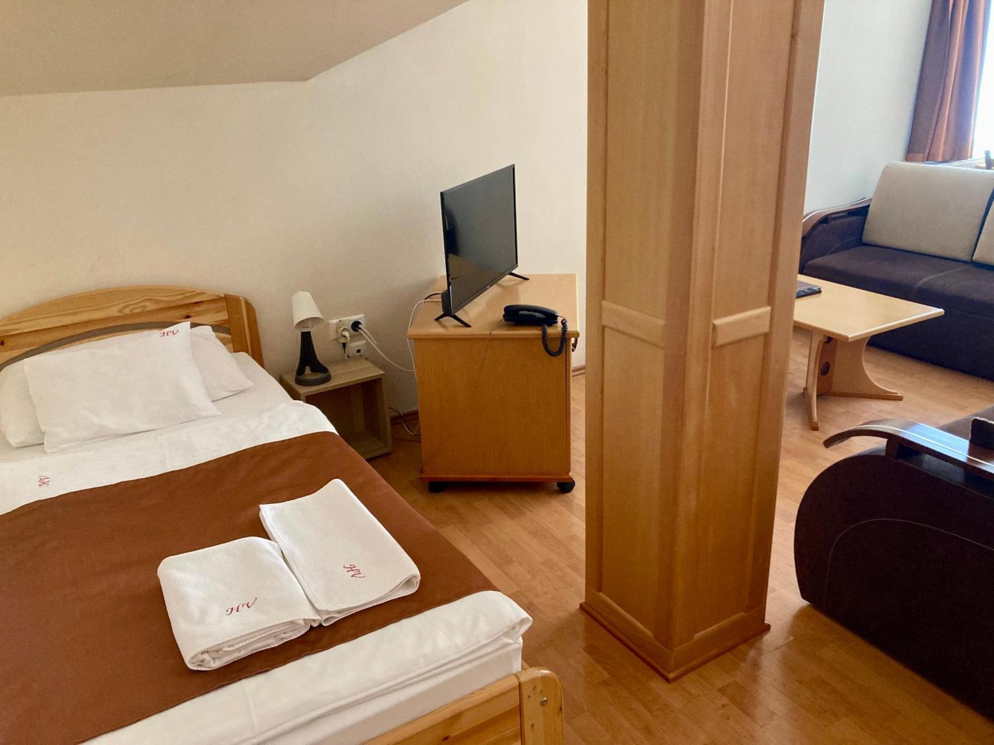 Het Vezer Apartmanhotel Komárom Zimmer foto