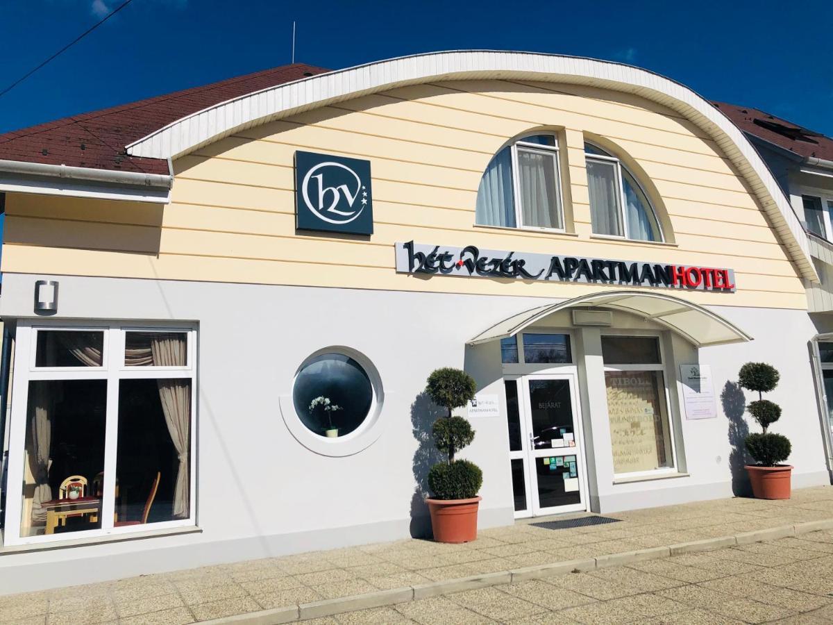 Het Vezer Apartmanhotel Komárom Exterior foto